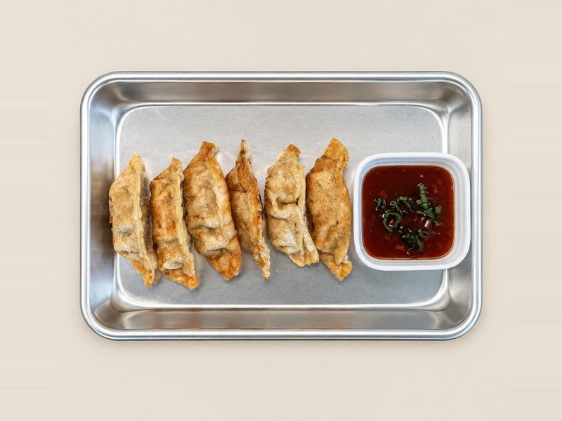 Vegetable Gyoza (6 pcs)